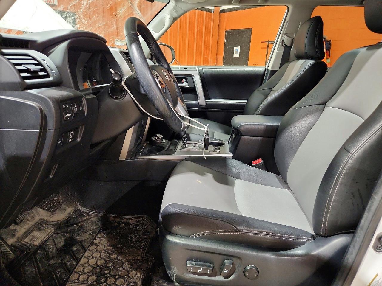 2020 Toyota 4Runner - zdjęcie 7