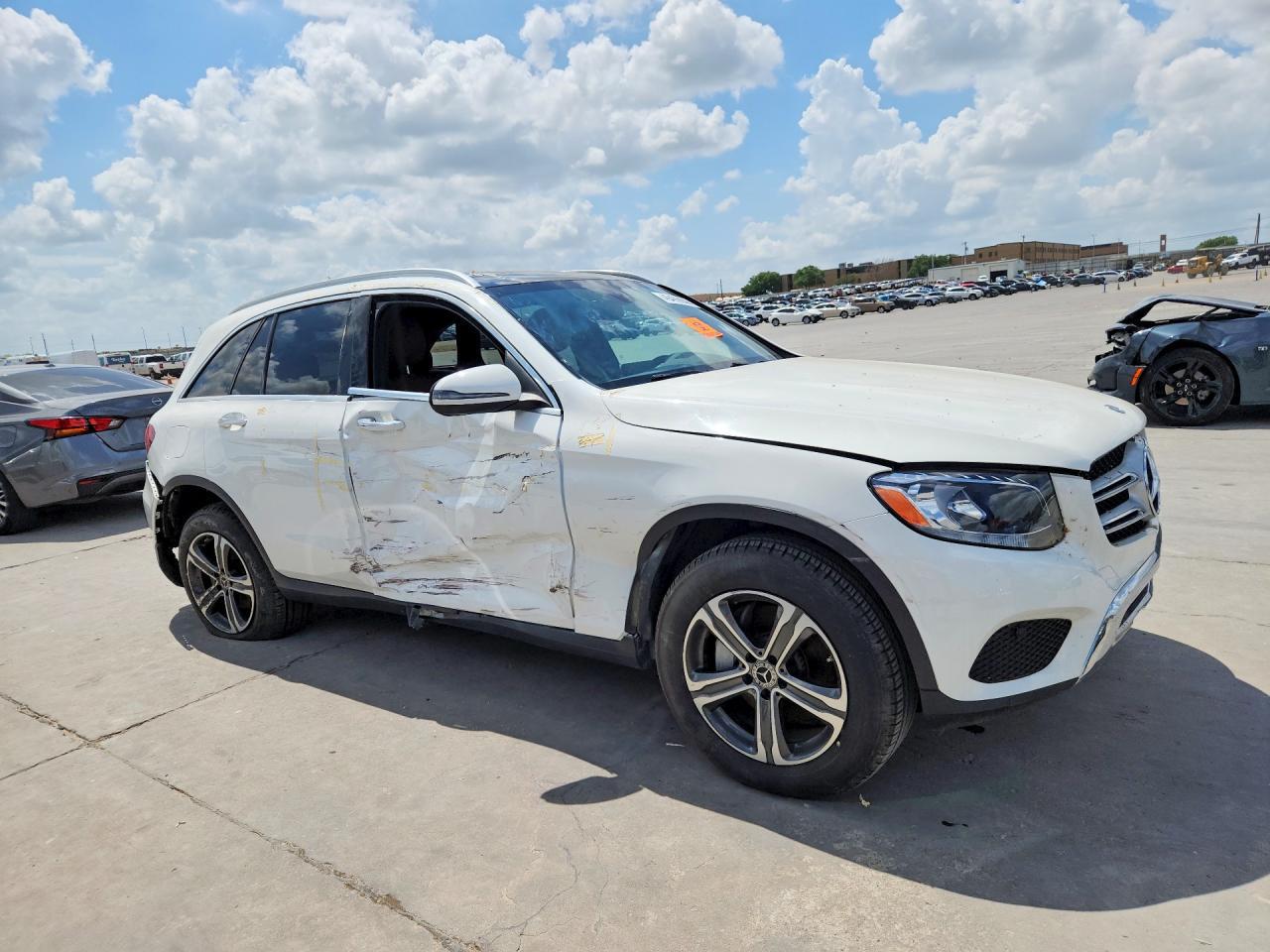 2017 Mercedes-Benz Glc 300 - zdjęcie 4