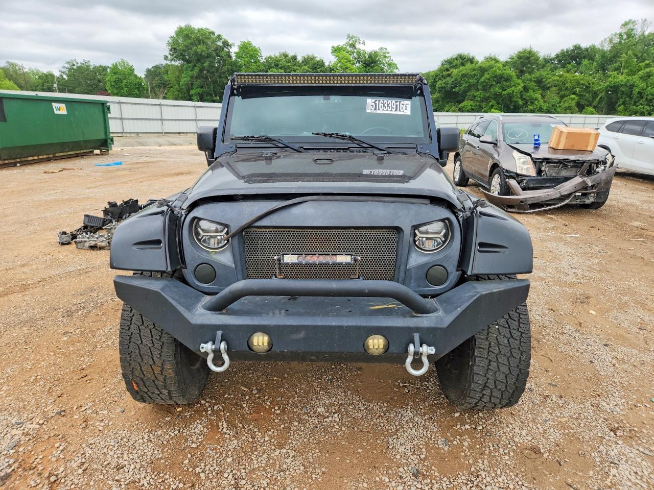 2015 Jeep Wrangler Unlimited Sahara - zdjęcie 5