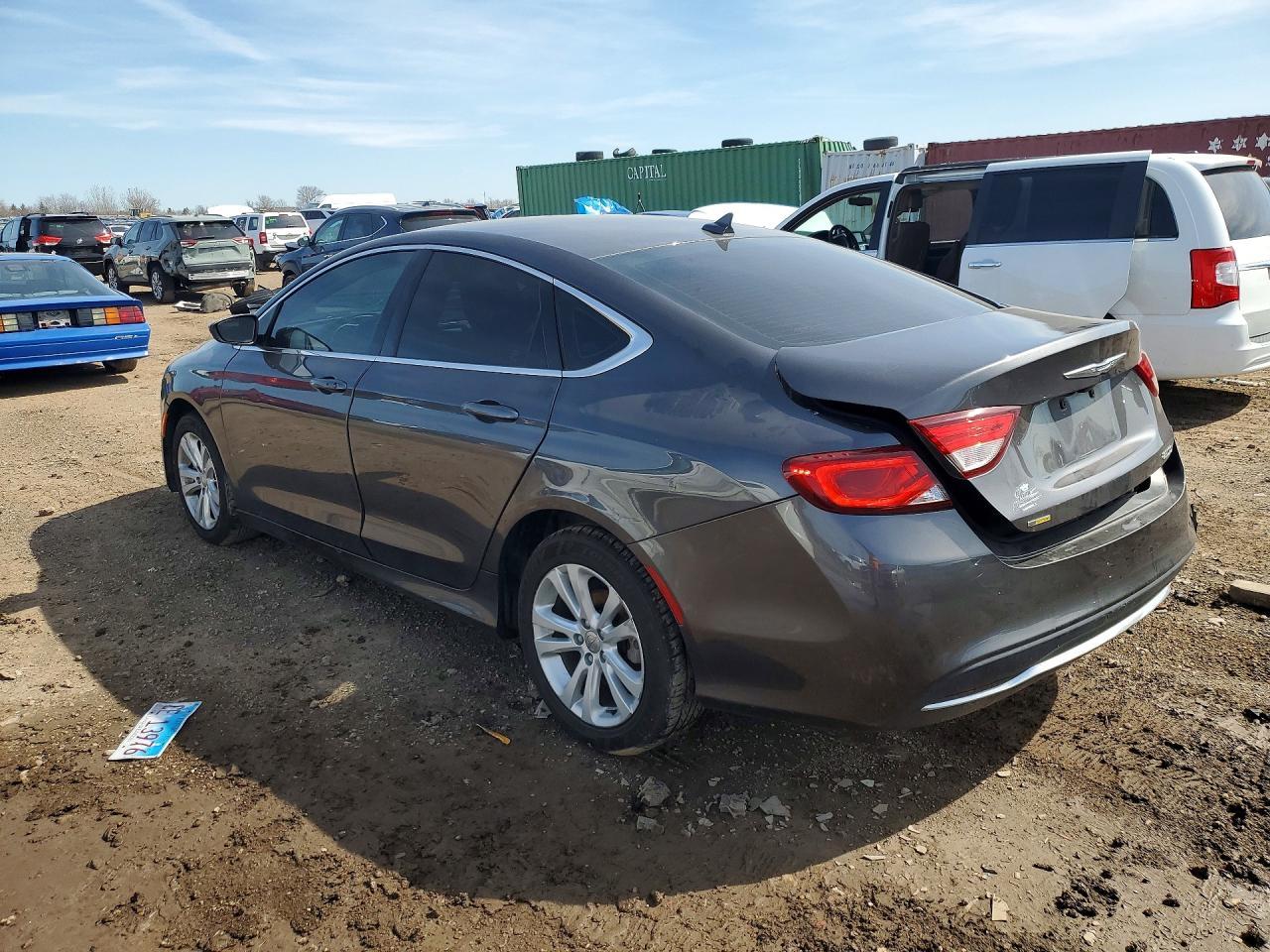 2015 Chrysler 200 Limited - zdjęcie 2