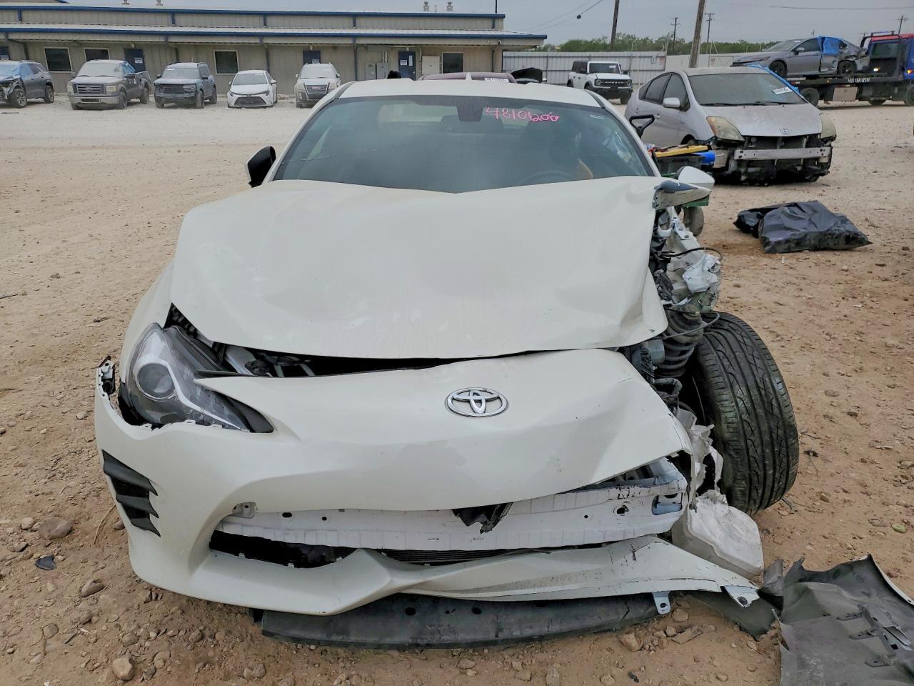 2019 Toyota 86 Base - zdjęcie 5