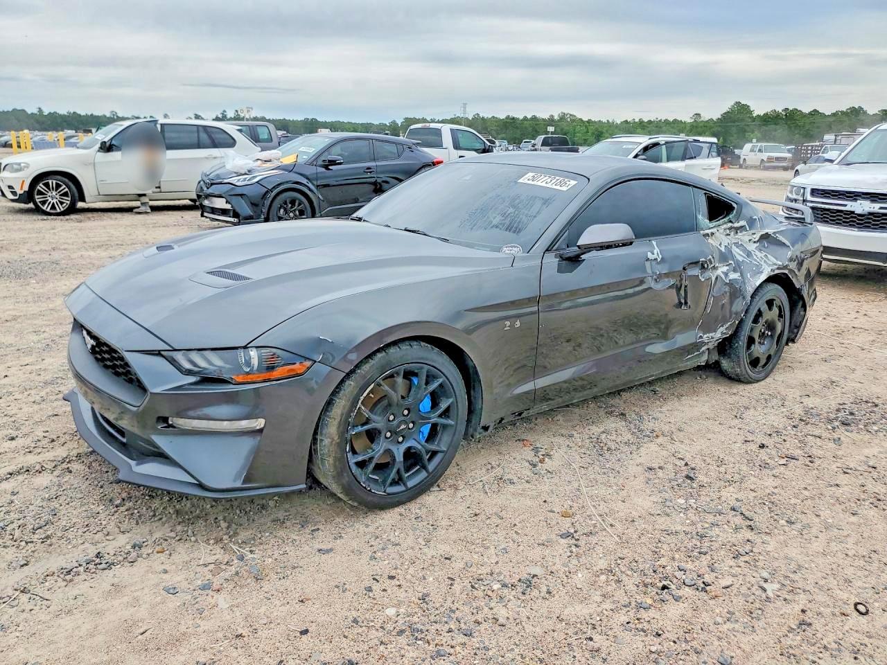 2019 Ford Mustang - zdjęcie główne