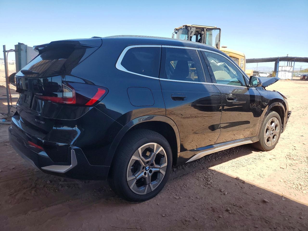 2025 BMW X1 xDrive28I - zdjęcie 3