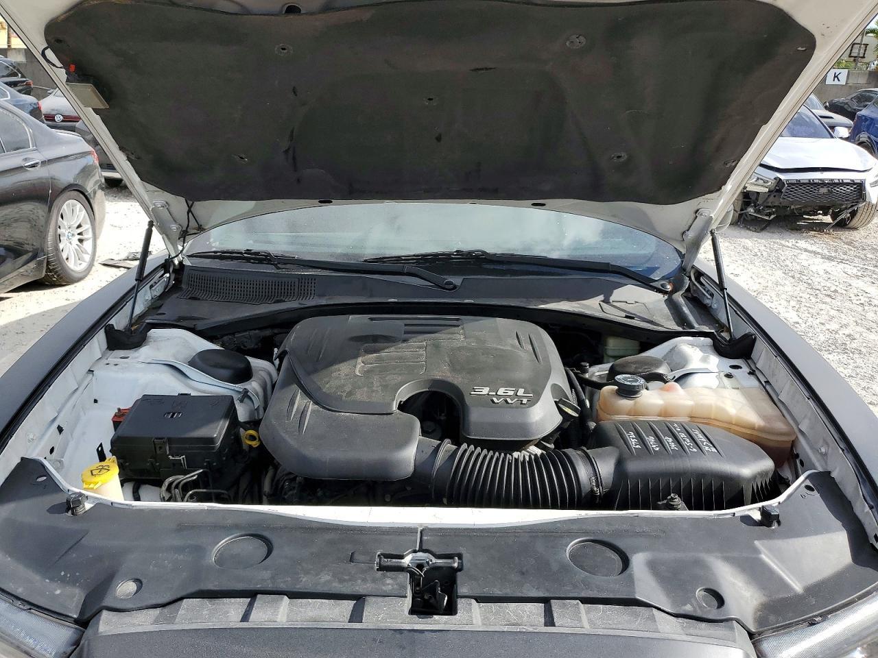 2013 Dodge Charger Police - zdjęcie 11