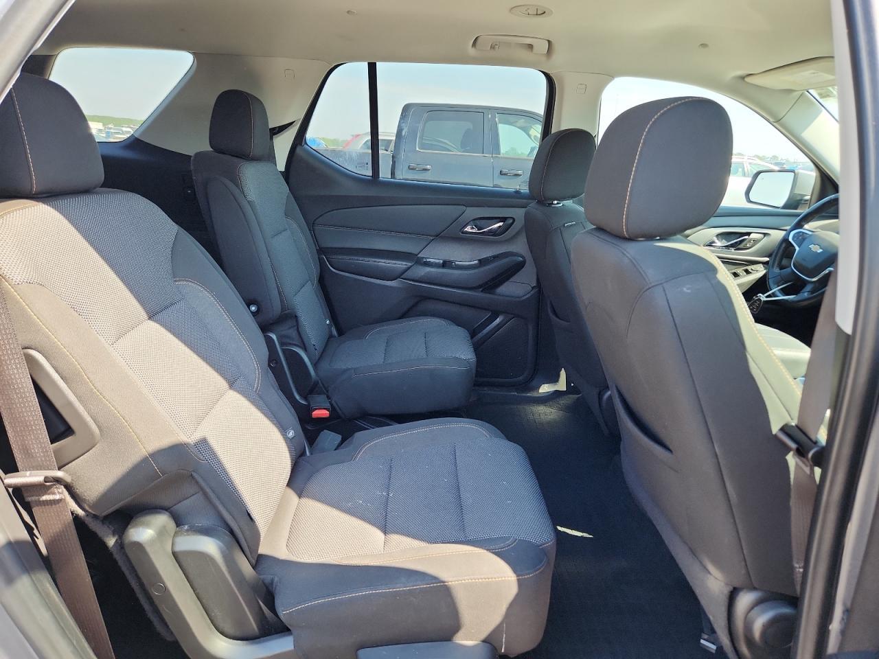 2021 Chevrolet Traverse Lt - zdjęcie 11