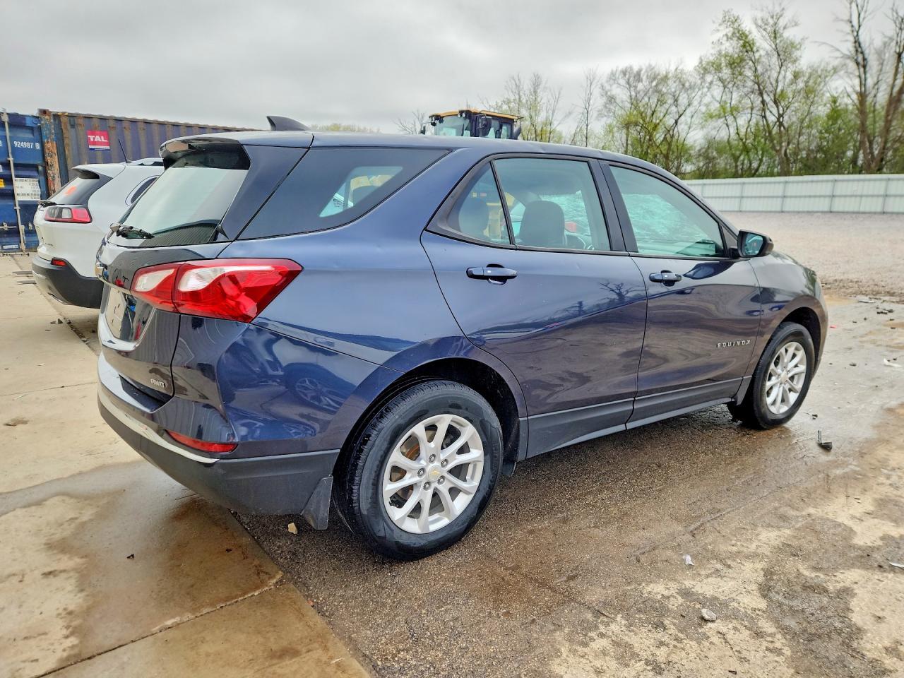 2018 Chevrolet Equinox Ls - zdjęcie 3