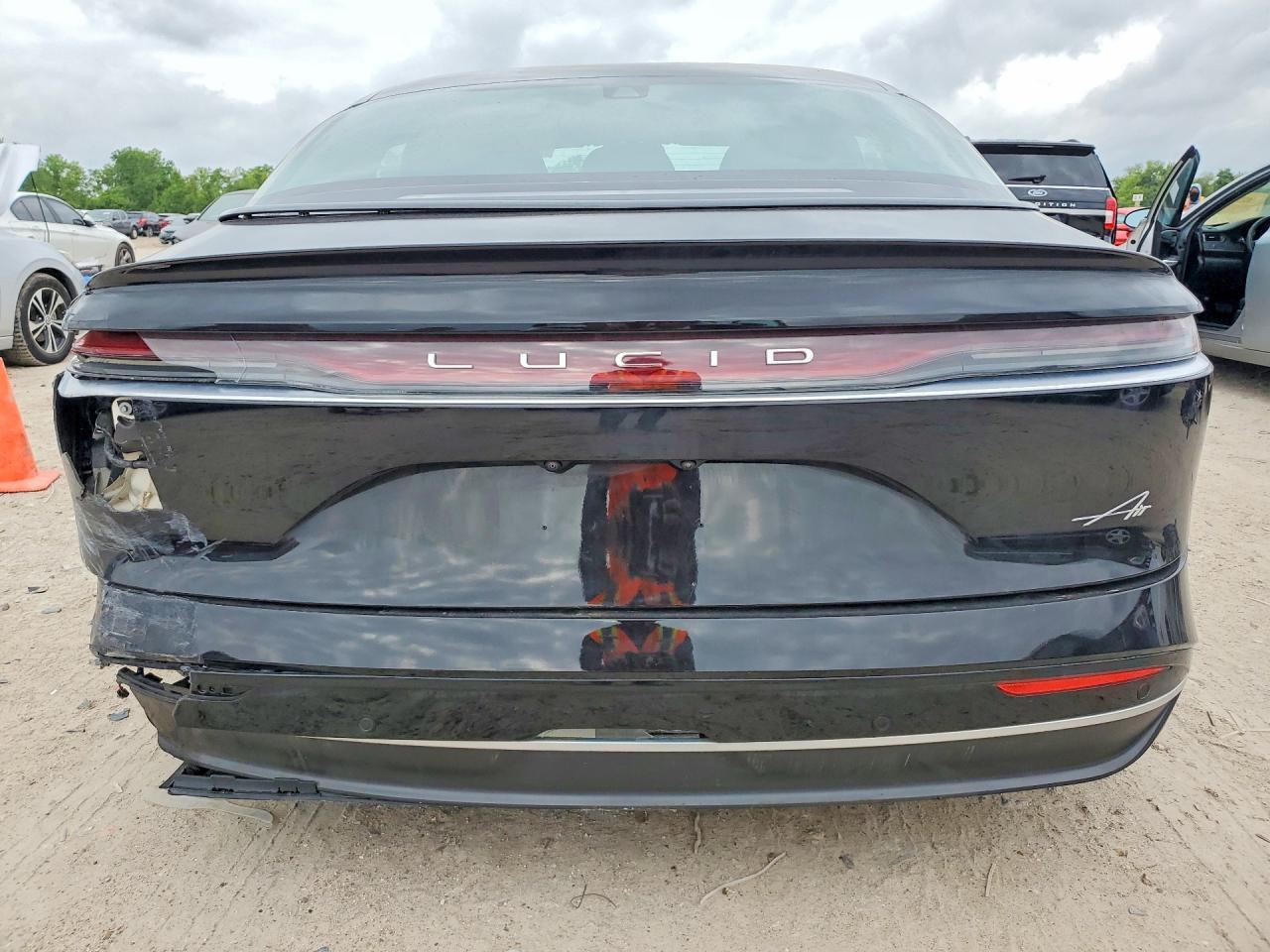 2026 Lucid Motors Air Pure - zdjęcie 6
