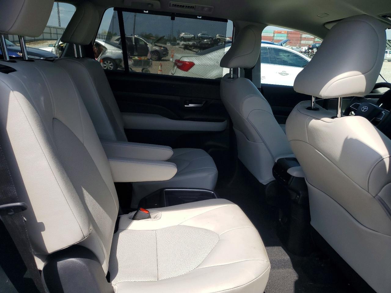 2026 Toyota Grand Highlander Xle - zdjęcie 11