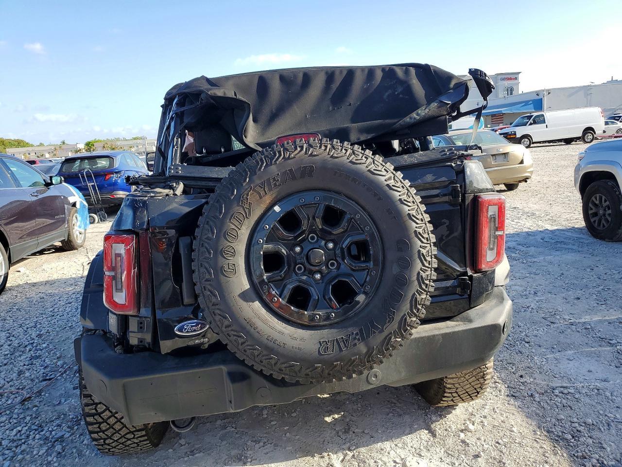 2024 Ford Bronco Wildtrak - zdjęcie 6