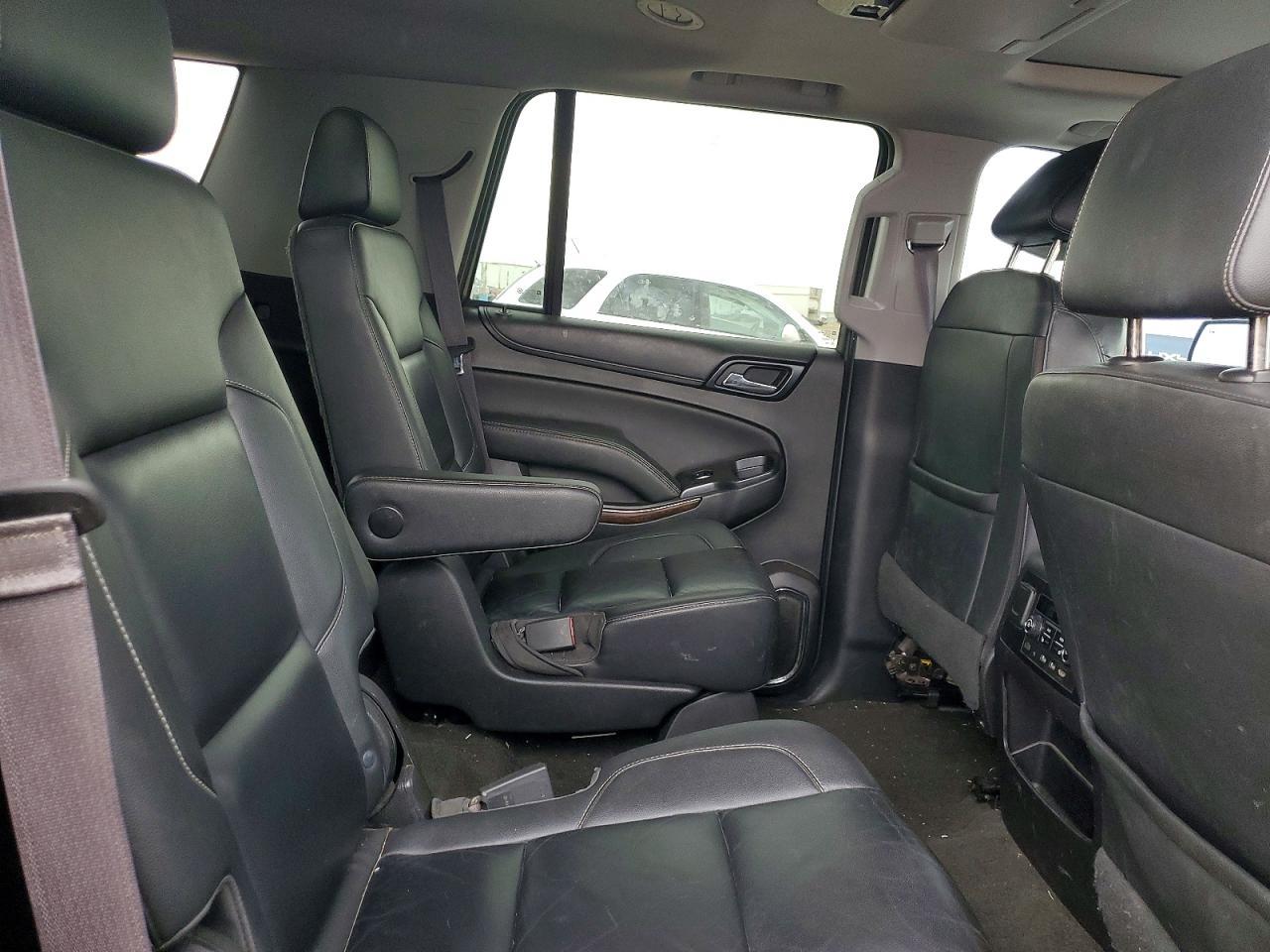 2017 Chevrolet Tahoe C1500 Lt - zdjęcie 11