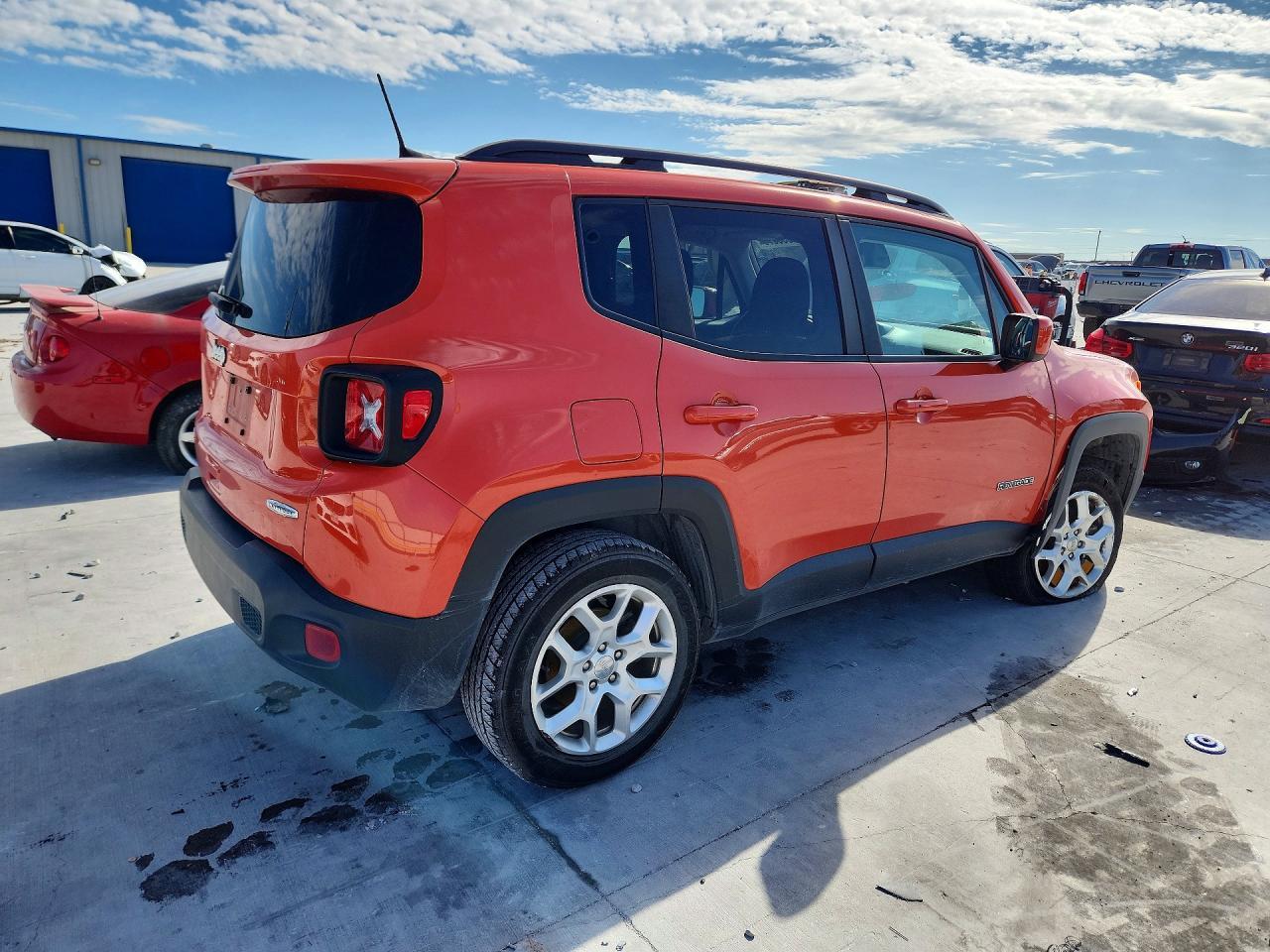 2018 Jeep Renegade Latitude - zdjęcie 3