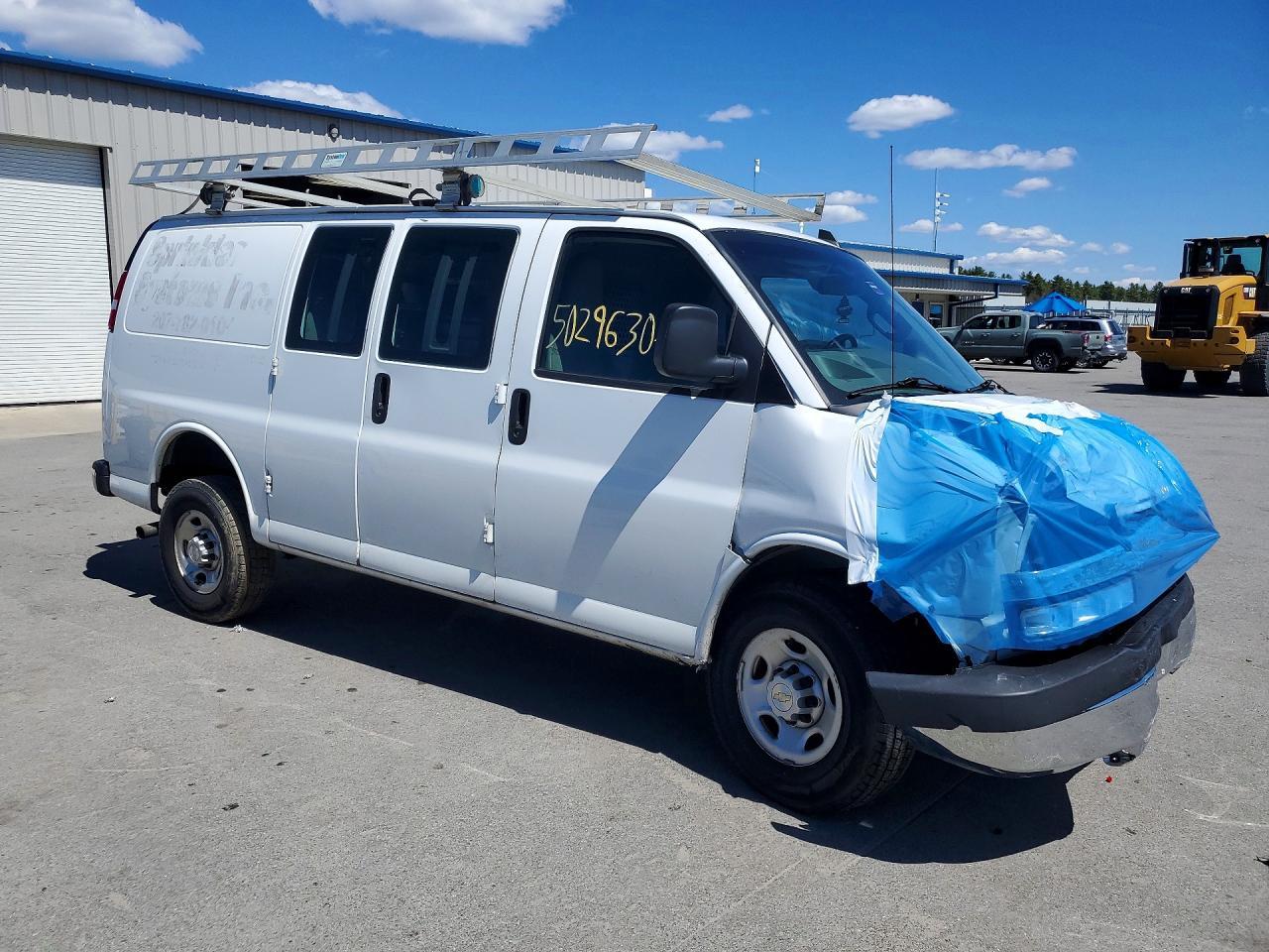 2021 Chevrolet Express G2500 - zdjęcie 4