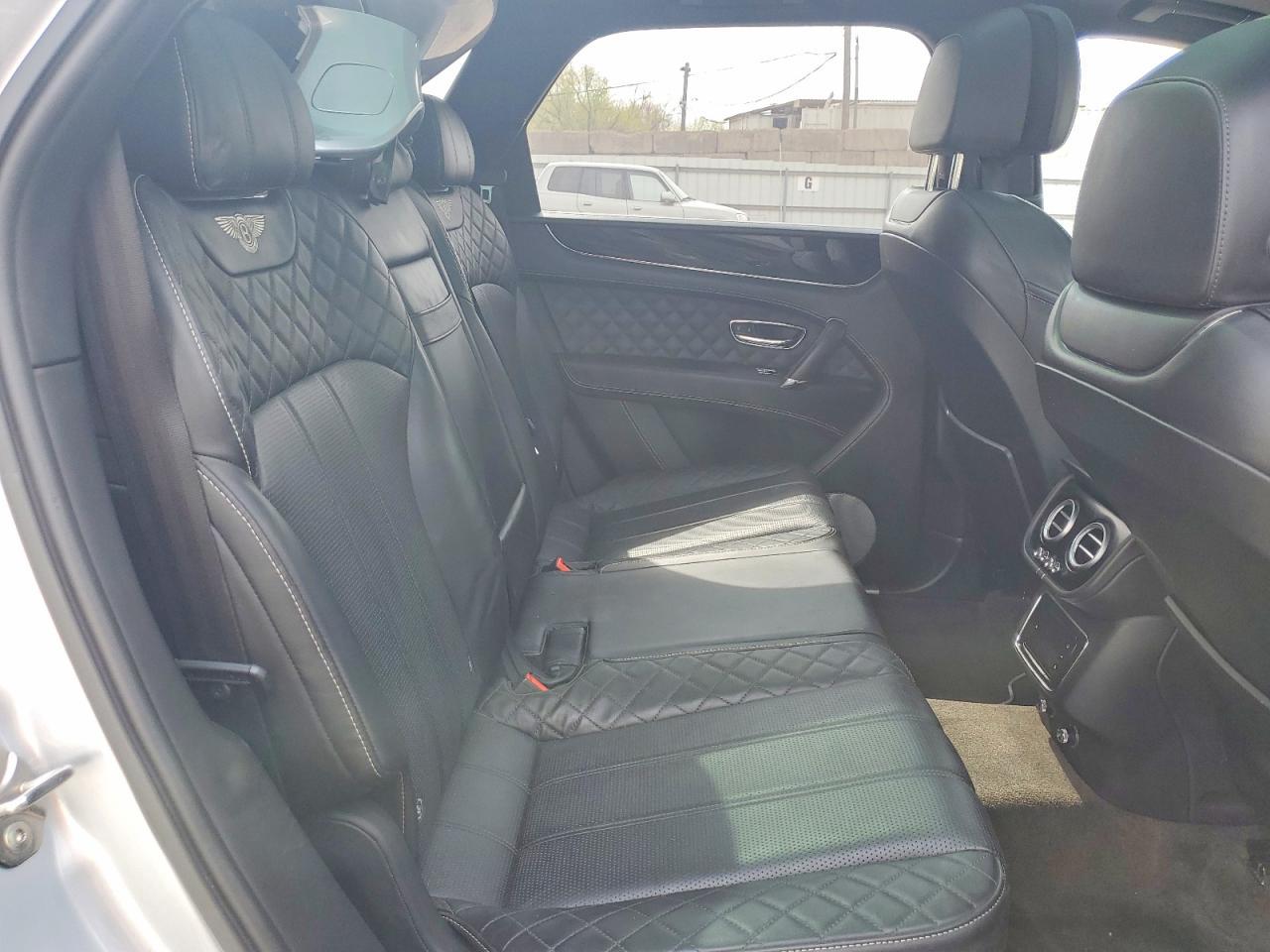 2017 Bentley Bentayga - zdjęcie 11
