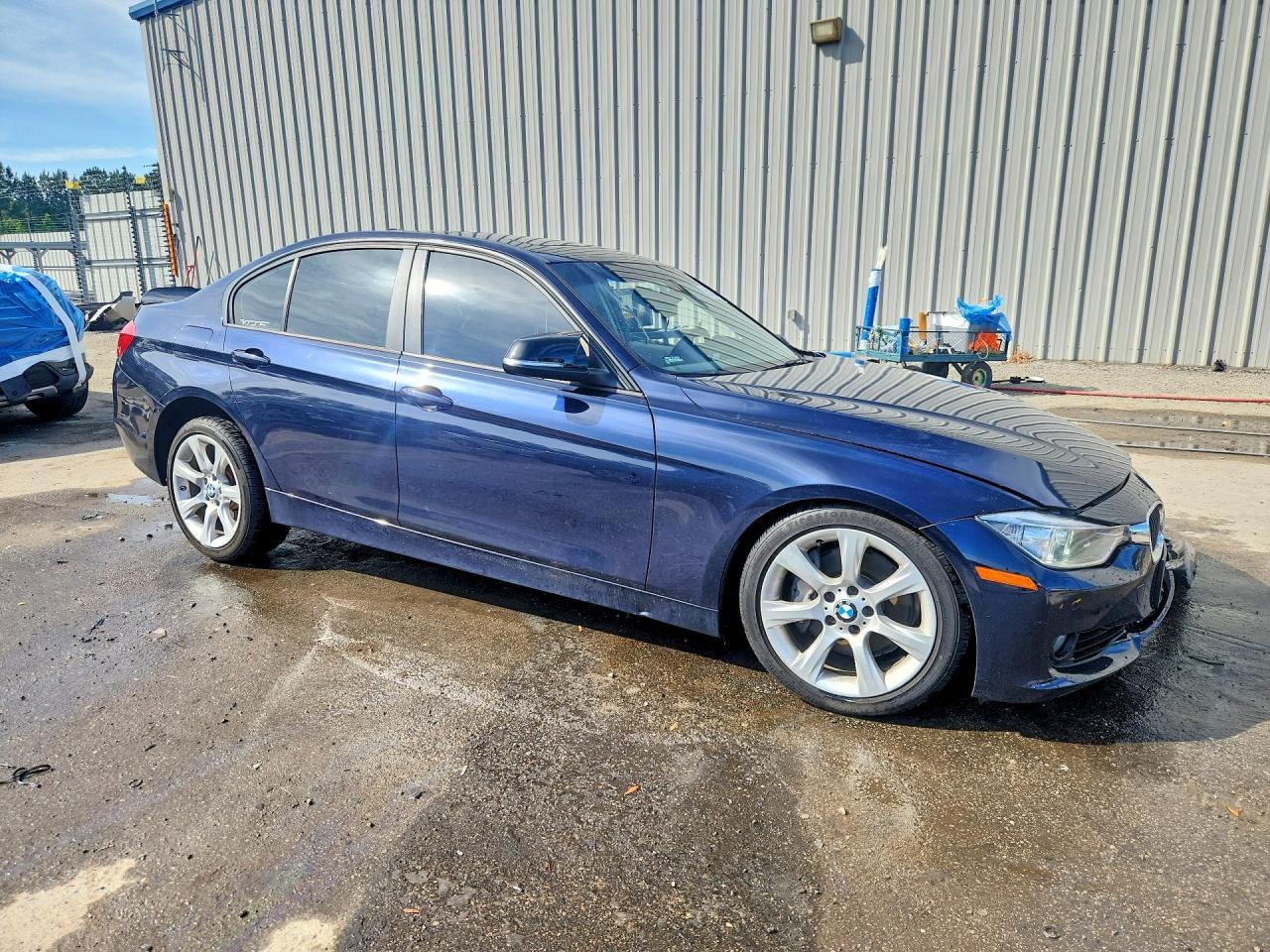 2014 BMW 335 Xi - zdjęcie 4
