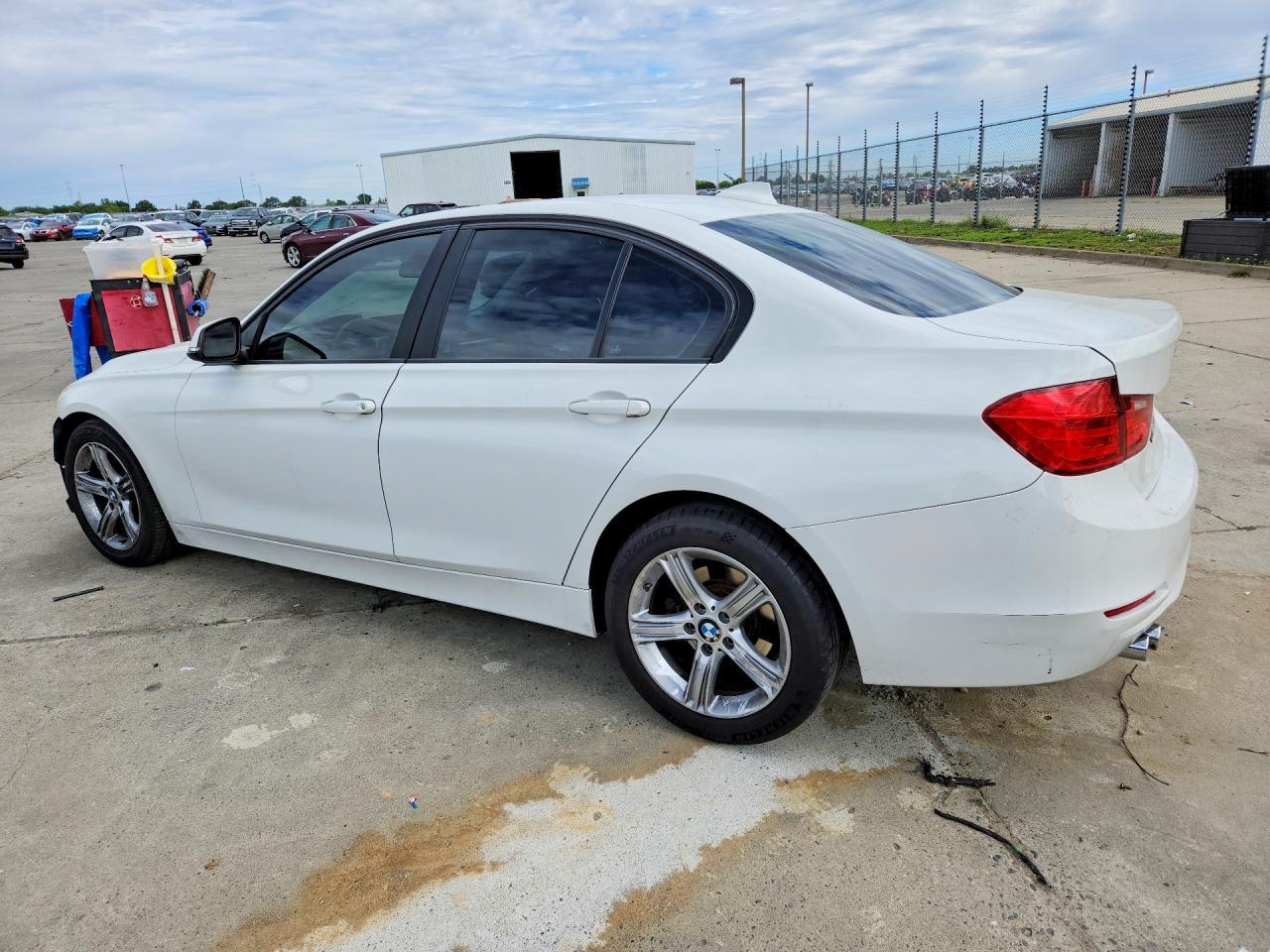 2014 BMW 328 I Sulev - zdjęcie 2