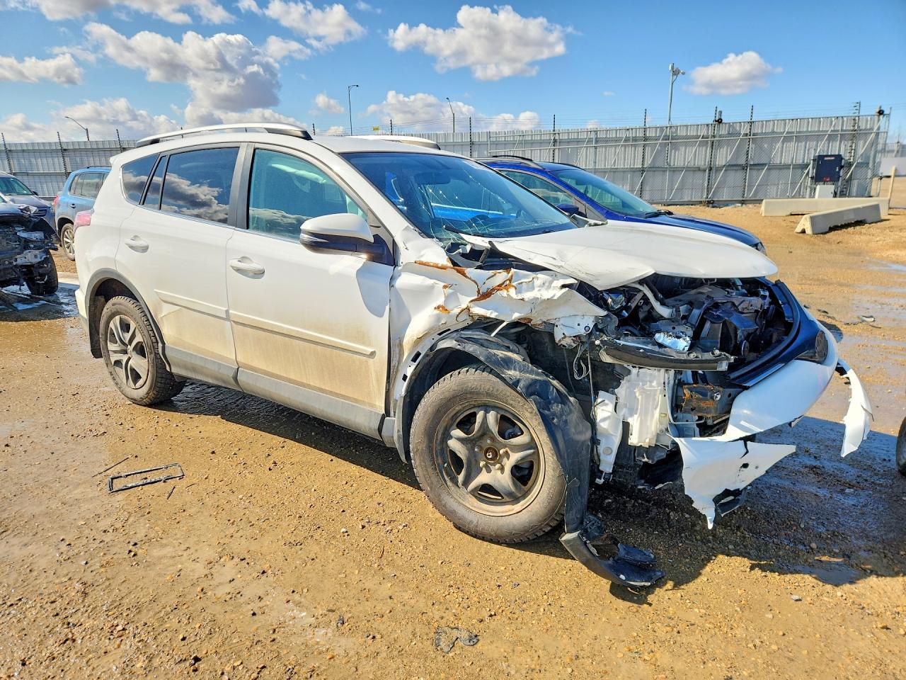 2016 Toyota Rav4 Le - zdjęcie 4