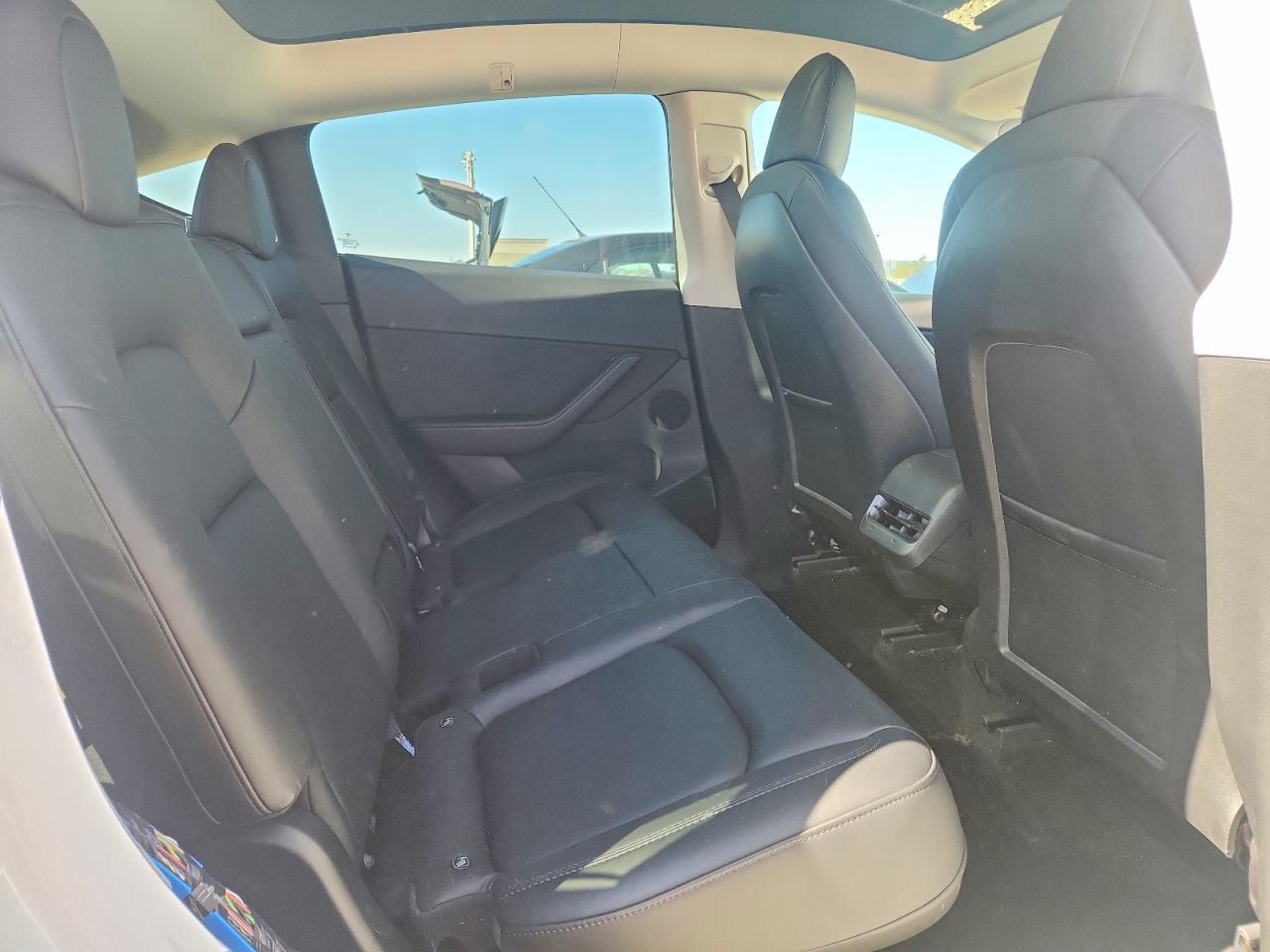 2021 Tesla Model Y - zdjęcie 11