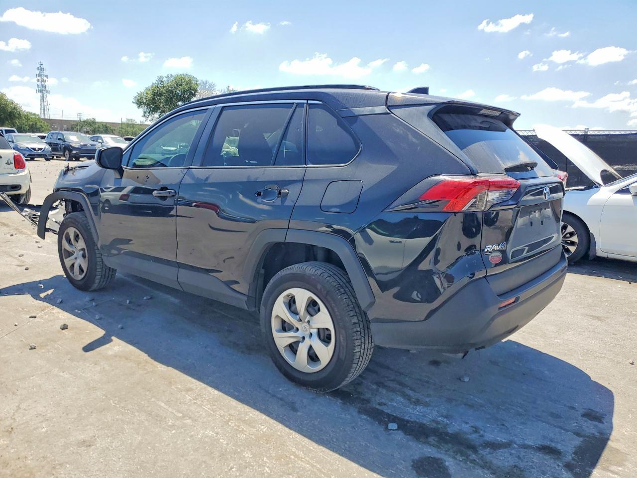 2019 Toyota Rav4 Le - zdjęcie 2