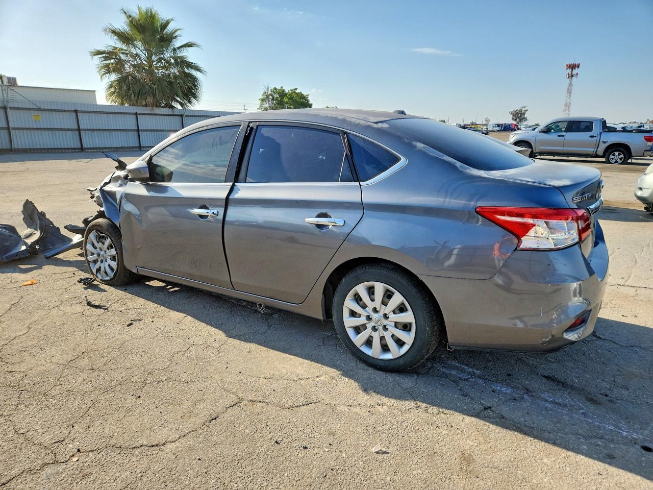 2016 Nissan Sentra - zdjęcie 2
