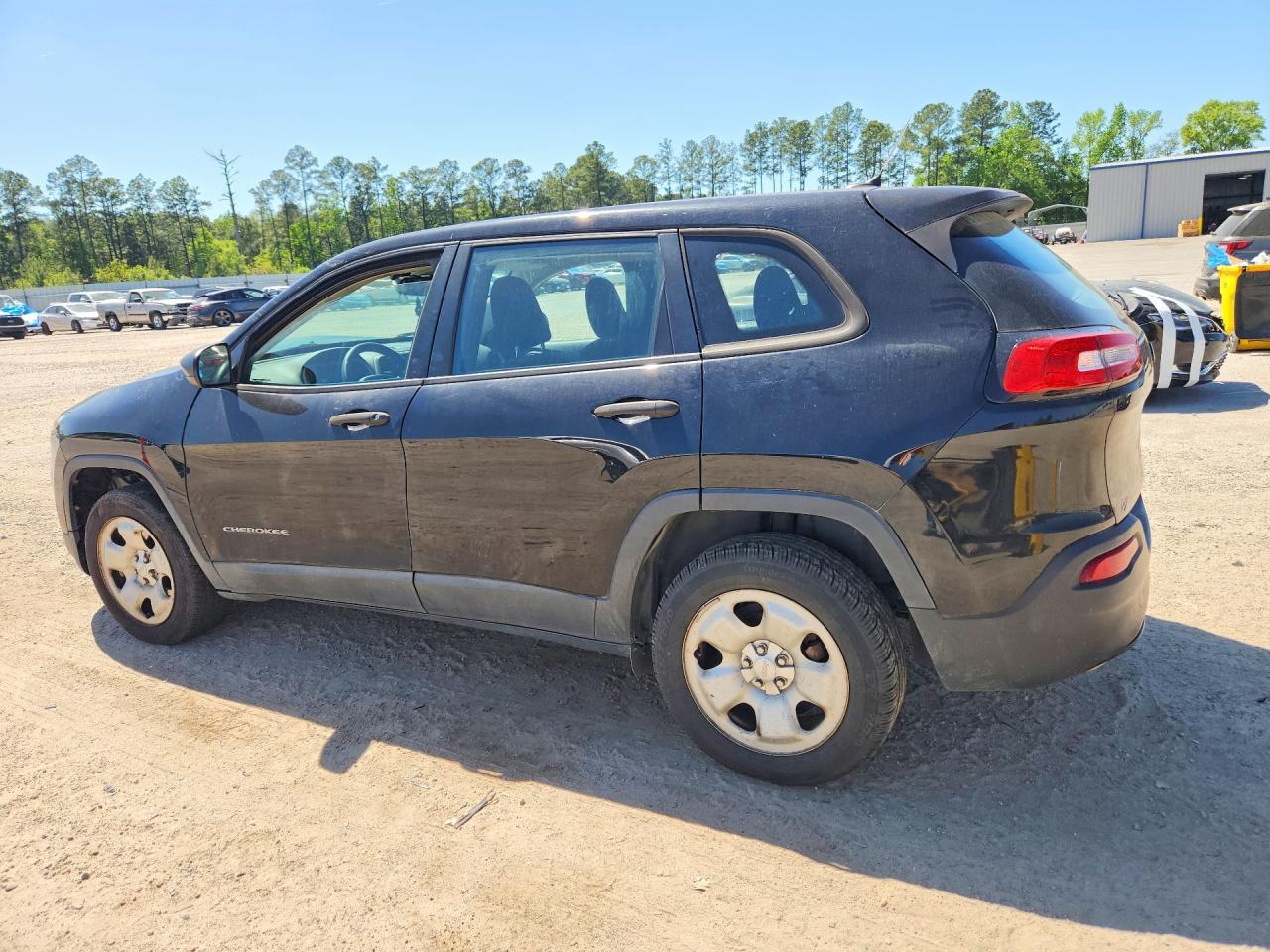 2017 Jeep Cherokee Sport - zdjęcie 2