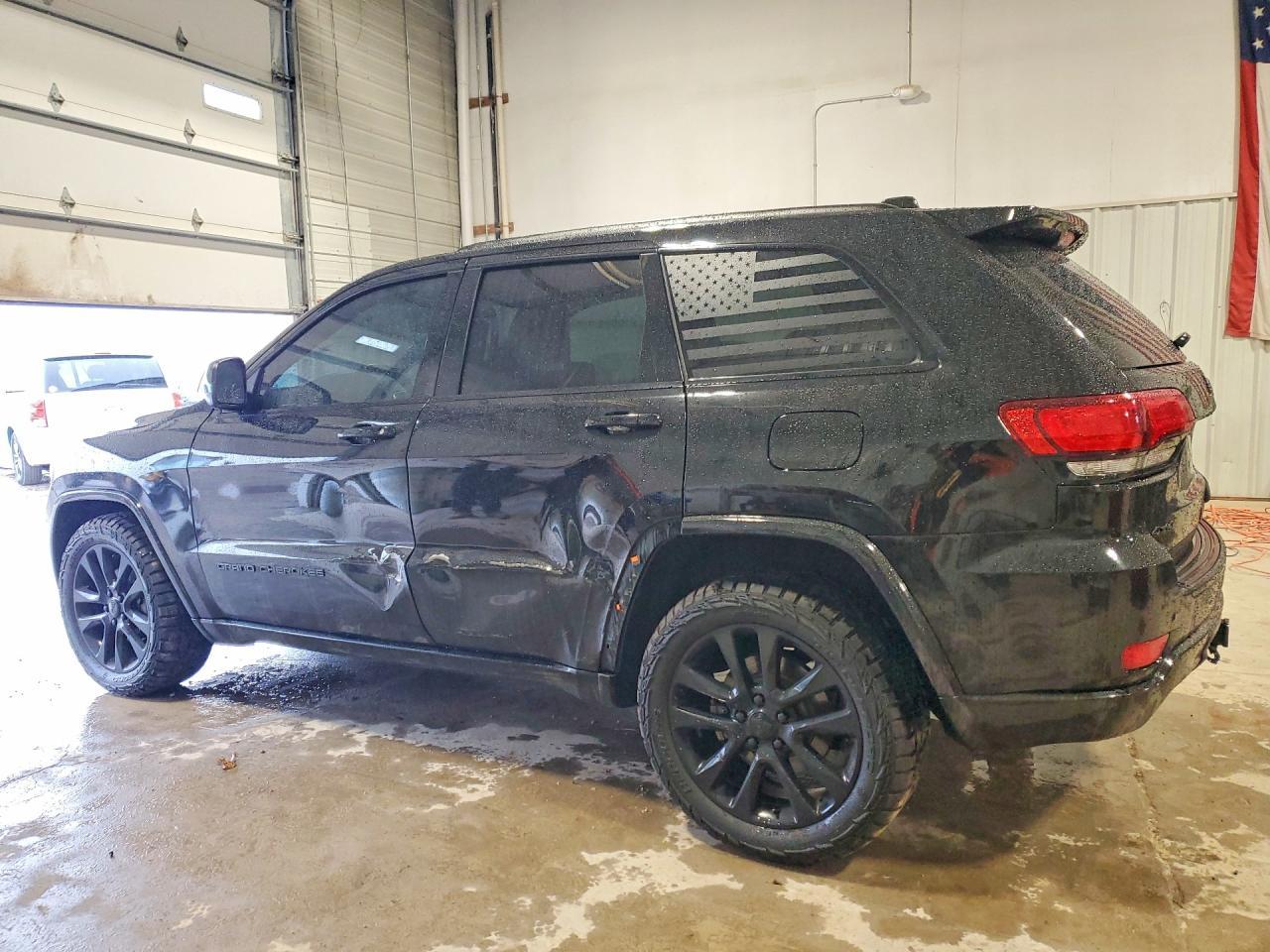 2017 Jeep Grand Cherokee Laredo - zdjęcie 2