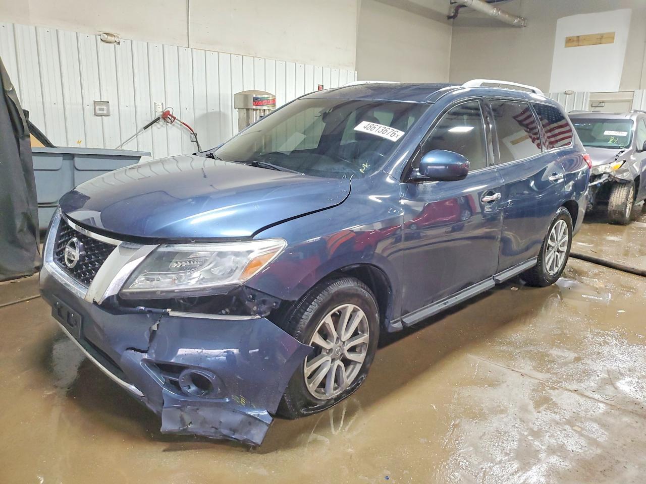 2016 Nissan Pathfinder Sv - zdjęcie główne