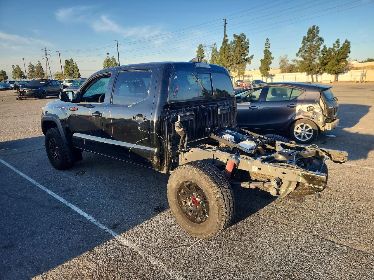 2019 Toyota Tacoma Trd Pro - zdjęcie 2