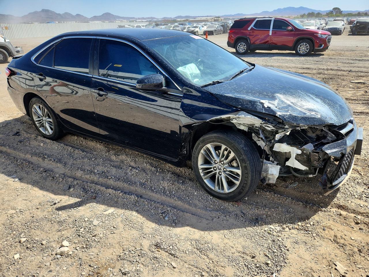 2016 Toyota Camry Se - zdjęcie 4