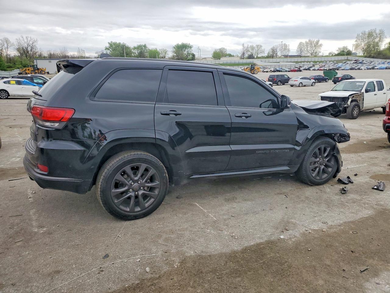 2018 Jeep Grand Cherokee Overland - zdjęcie 3