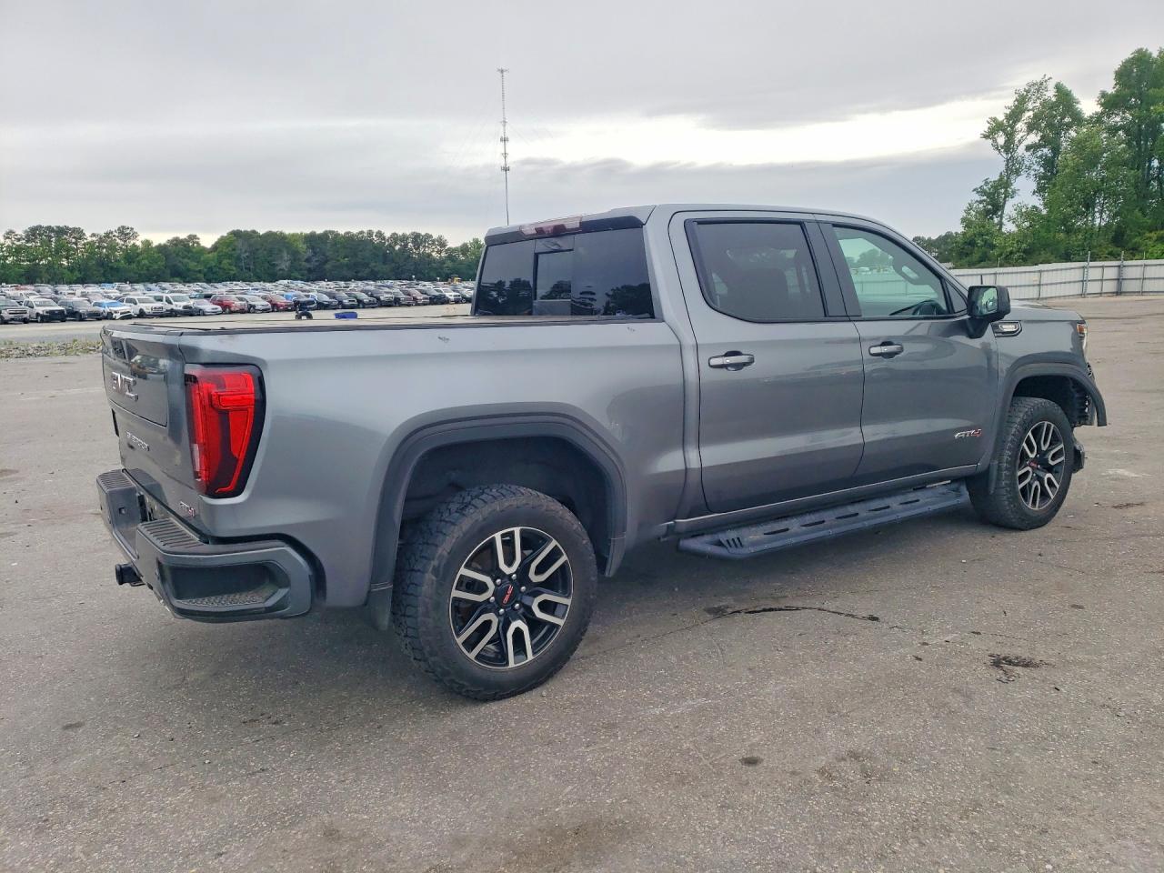 2021 GMC Sierra K1500 At4 - zdjęcie 3
