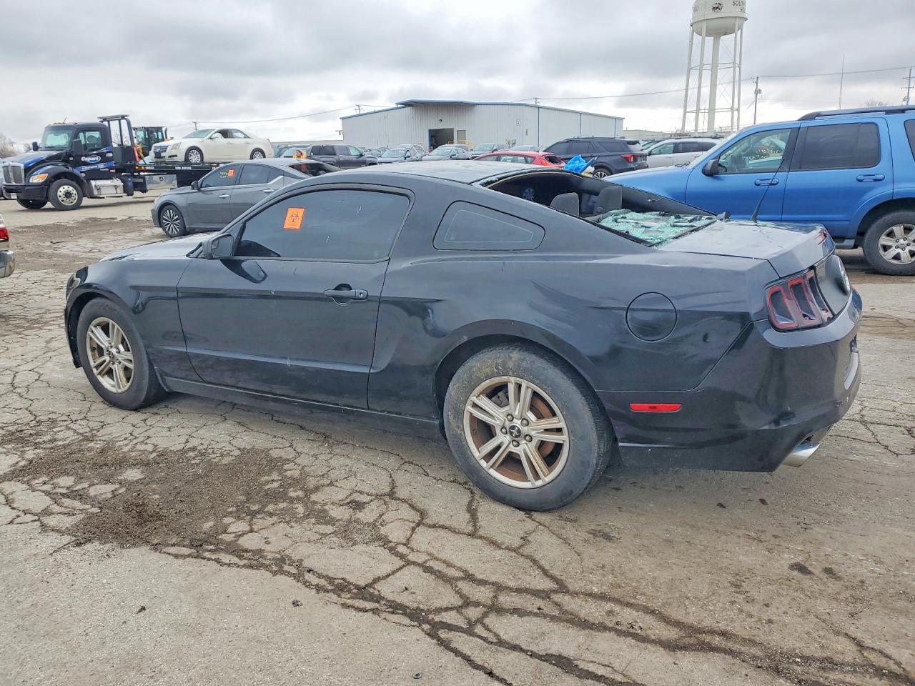 2014 Ford Mustang - zdjęcie 2