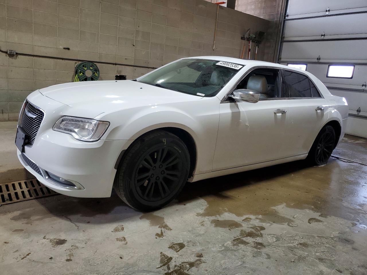 2016 Chrysler 300C - zdjęcie główne