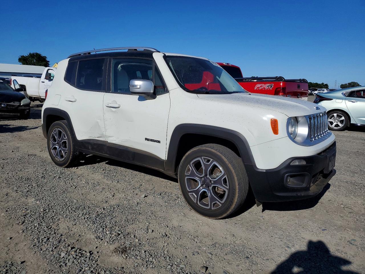 2015 Jeep Renegade Limited - zdjęcie 4