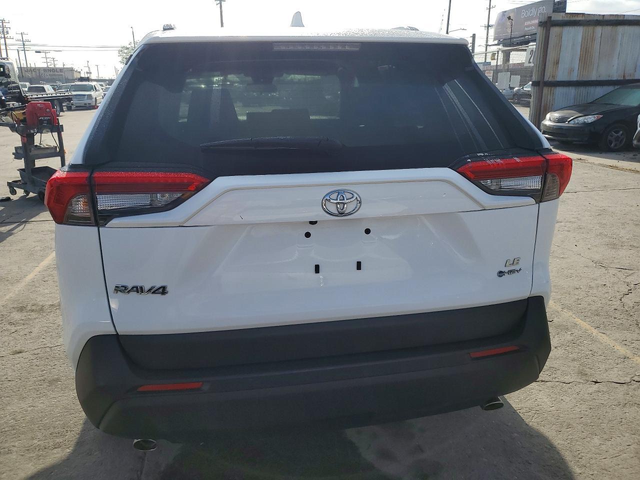2025 Toyota Rav4 Hybrid Le - zdjęcie 6