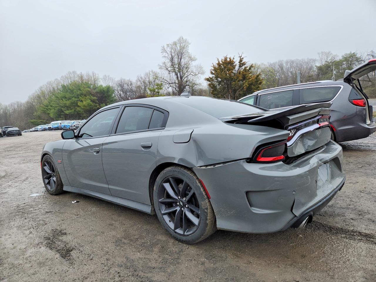 2019 Dodge Charger Scat Pack - zdjęcie 2
