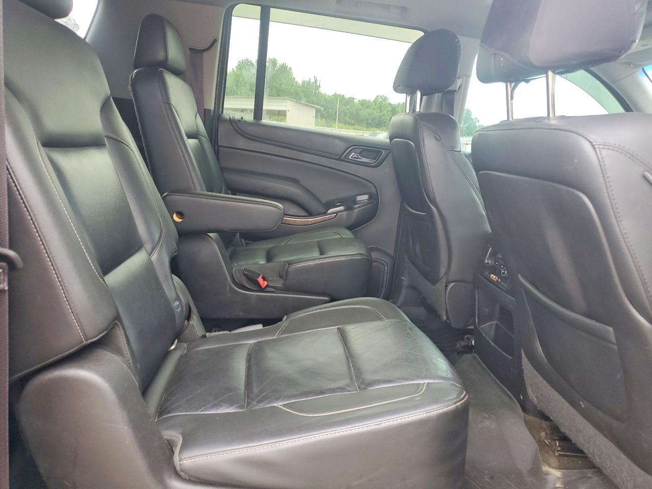 2015 Chevrolet Suburban K1500 Lt - zdjęcie 10