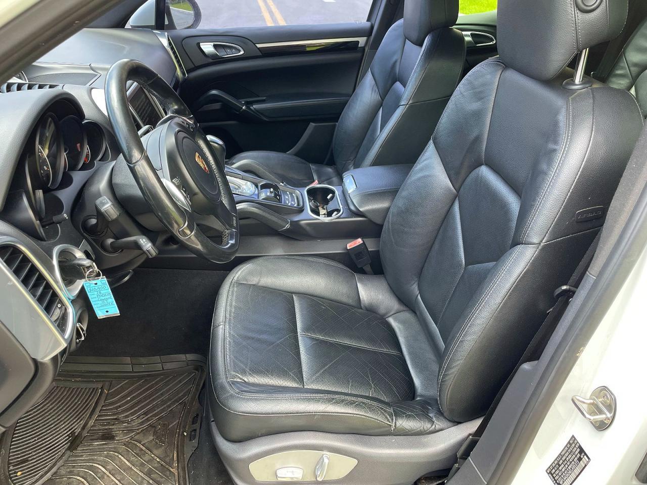 2014 Porsche Cayenne - zdjęcie 9