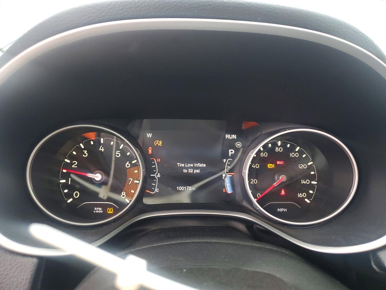 2017 Jeep Compass Latitude - zdjęcie 9
