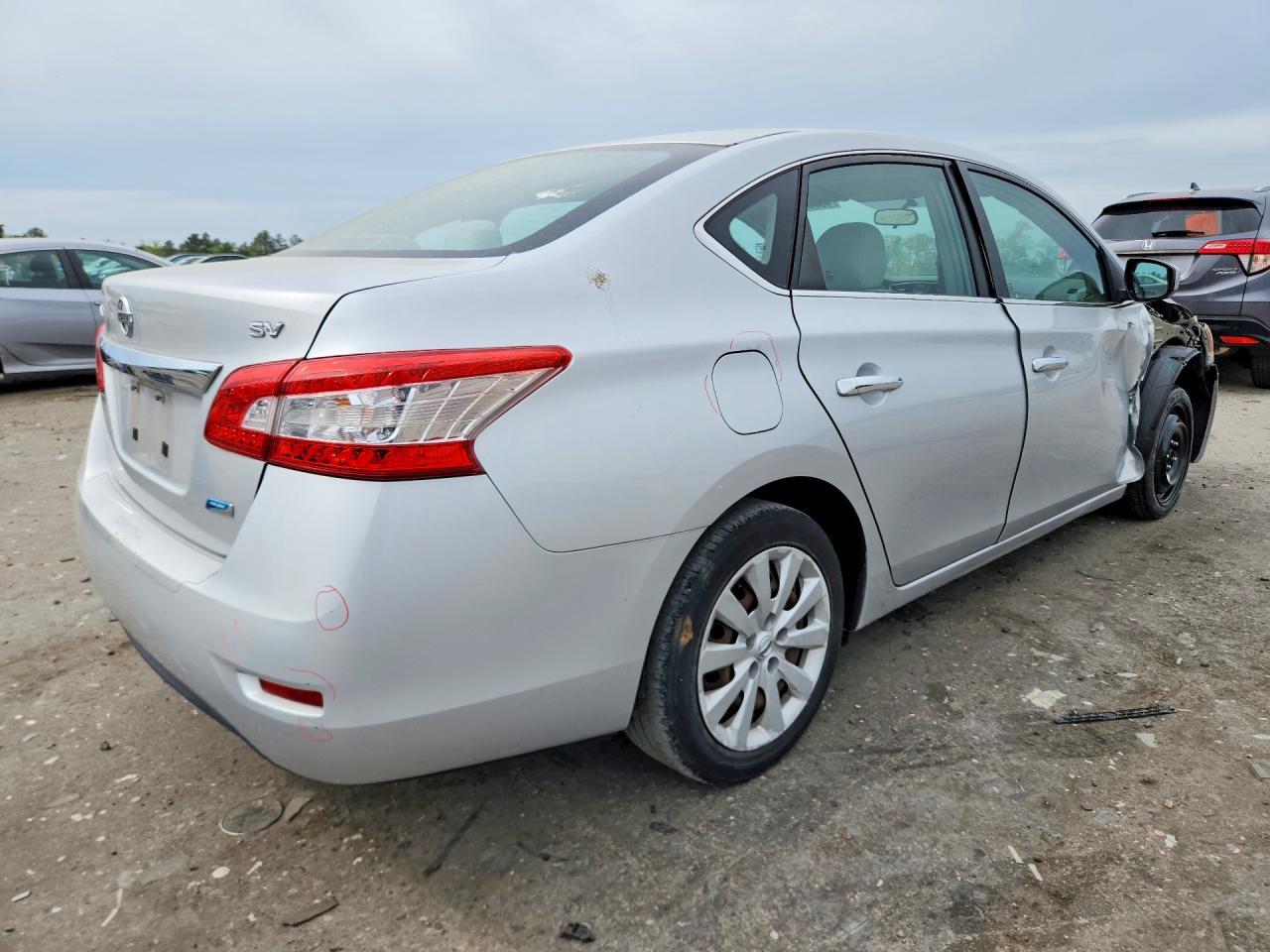 2013 Nissan Sentra S - zdjęcie 3