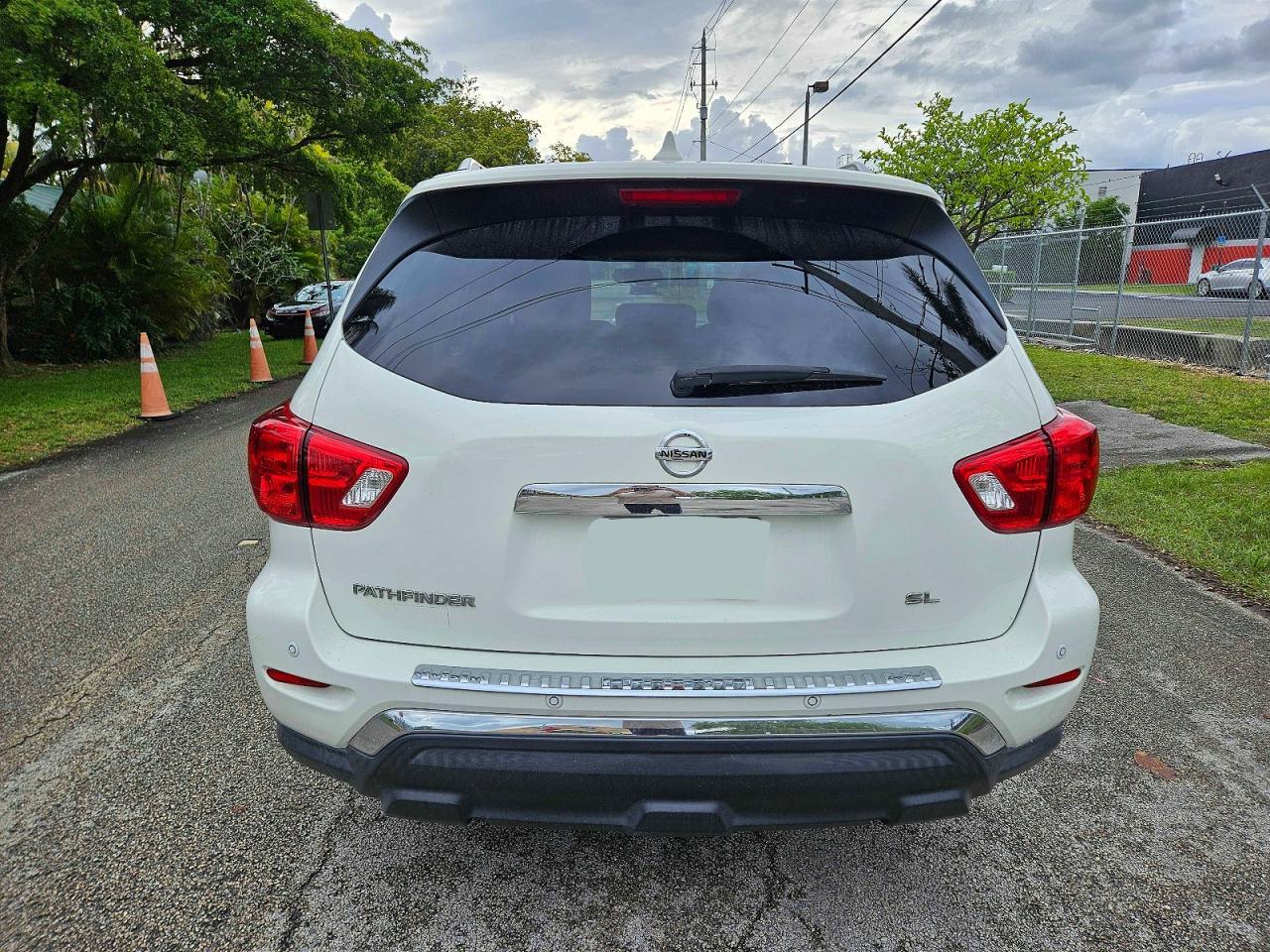 2019 Nissan Pathfinder Sl - zdjęcie 12