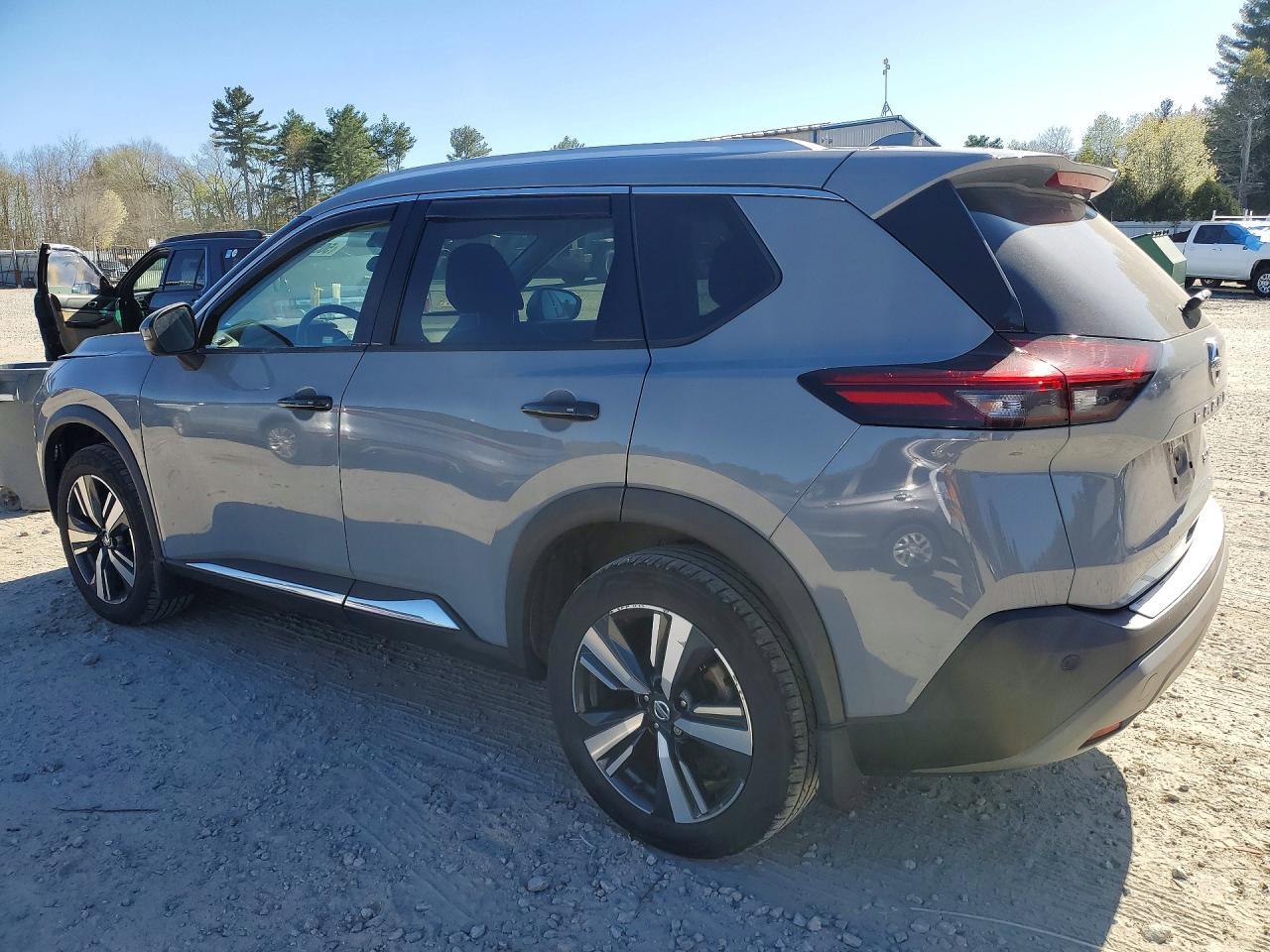 2021 Nissan Rogue Sl - zdjęcie 2
