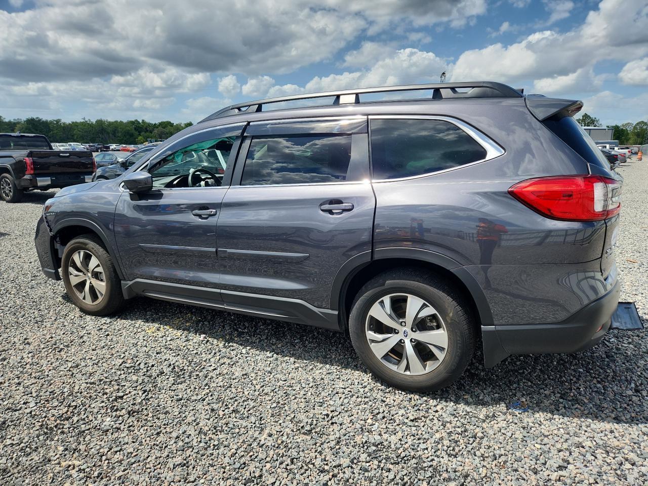 2024 Subaru Ascent Premium - zdjęcie 2