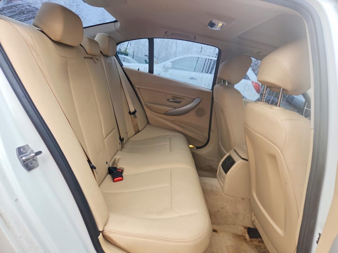 2015 BMW 320 I xDrive - zdjęcie 10