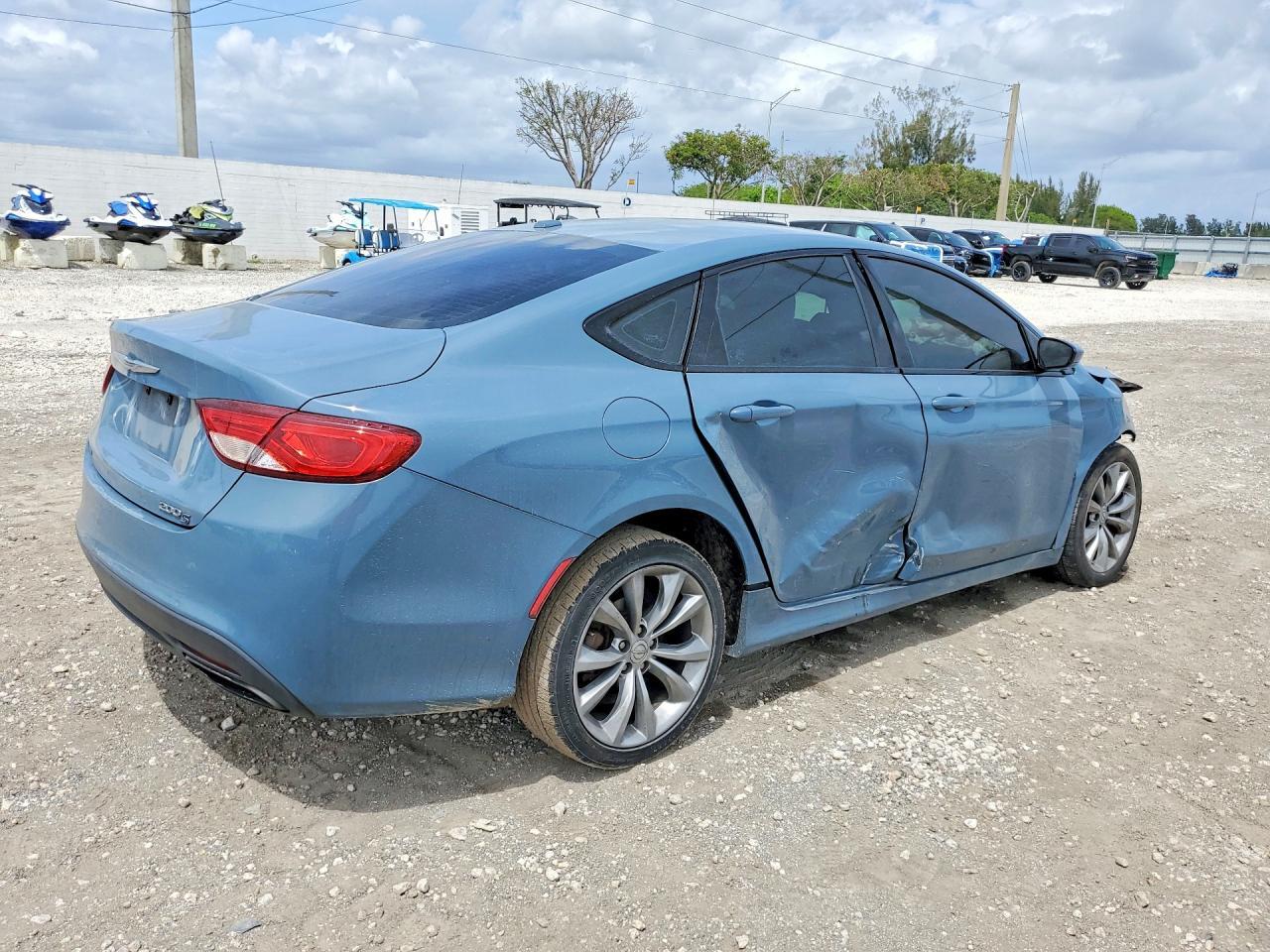 2015 Chrysler 200 S - zdjęcie 3