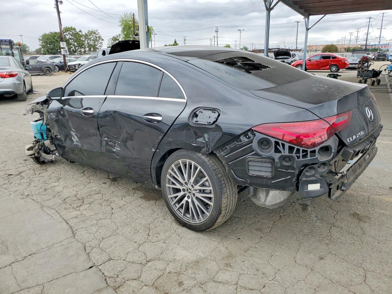 2025 Mercedes Benz Cla 250 - zdjęcie 2