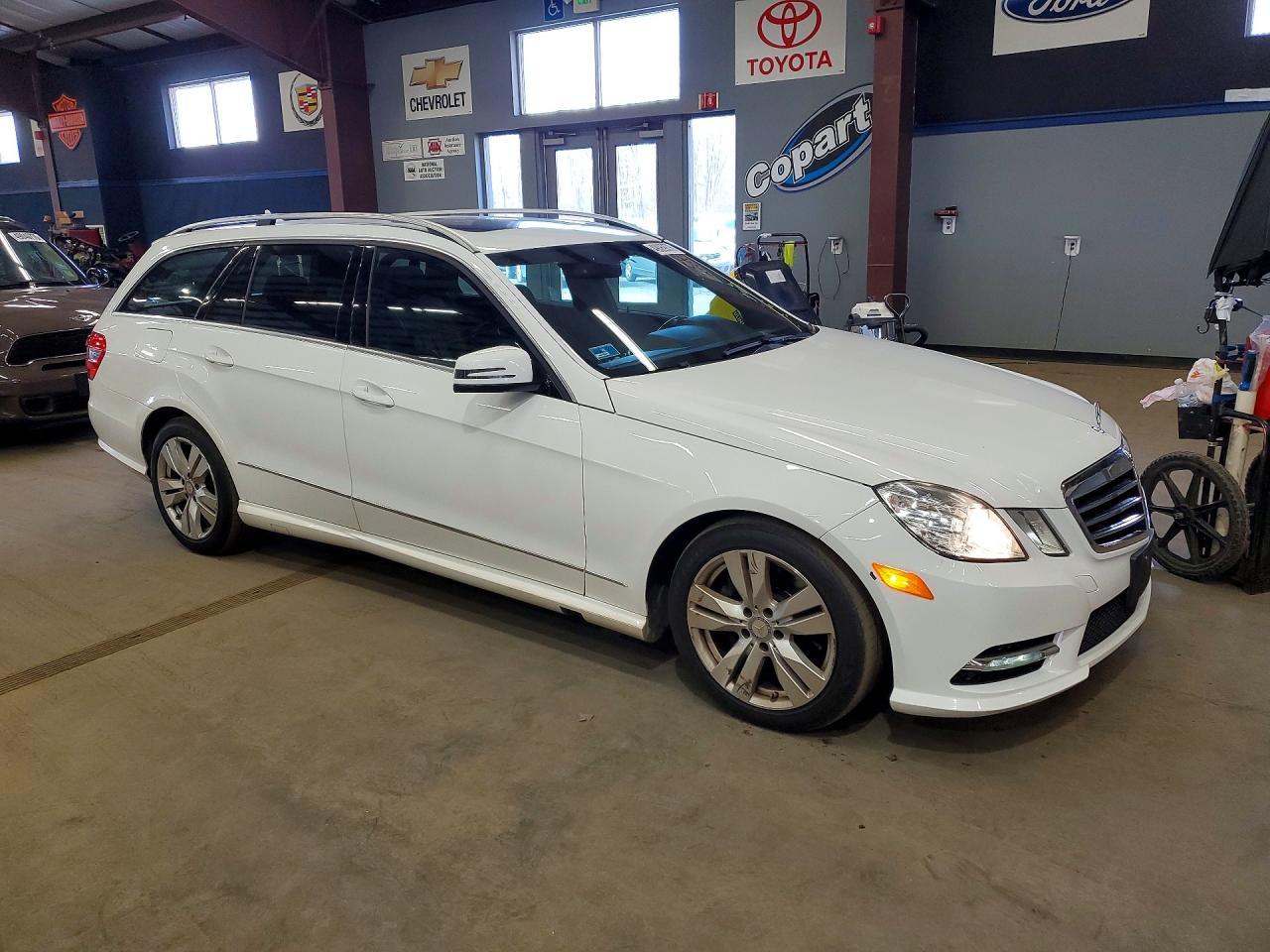 2013 Mercedes-Benz E 350 4Matic Wagon - zdjęcie 4