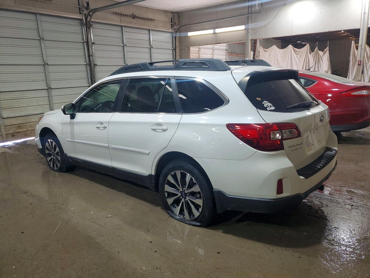 2015 Subaru Outback 3.6R Limited - zdjęcie 2