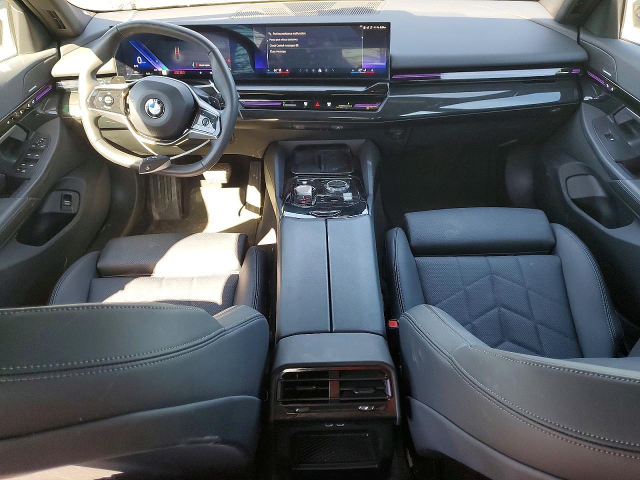 2024 BMW 530 Xi - zdjęcie 8