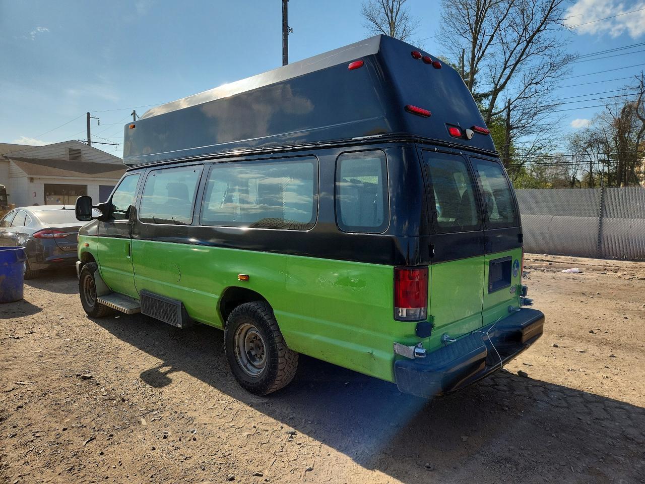 2013 Ford Econo E350 - zdjęcie 2