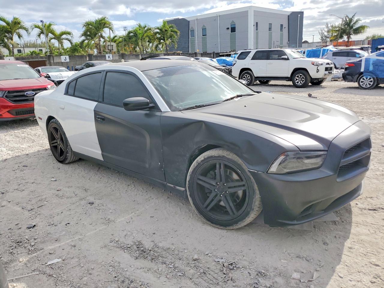 2013 Dodge Charger Police - zdjęcie 4